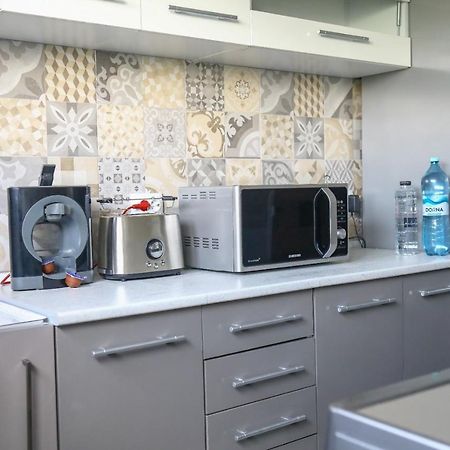 Colonial Touch Apartament Brasov Exterior photo