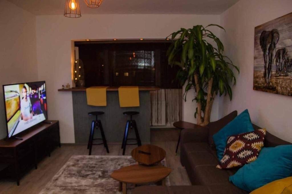 Colonial Touch Apartament Brasov Exterior photo